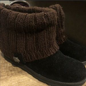 Boots, 6, Muk Luks NWT black water resist knit